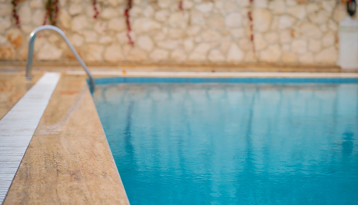 Taxe foncière et piscine non déclarée - lemonde.fr